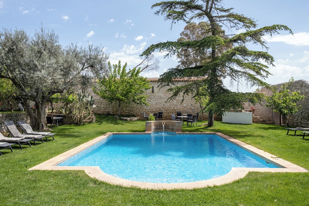 Hotel Eremo della Giubiliana — Swimming pool in Ragusa, Sicily