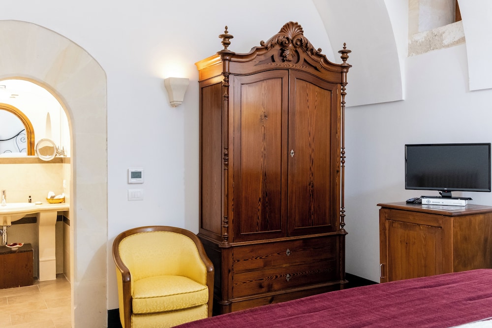 Hotel Eremo della Giubiliana — Hotel rooms in Ragusa, Sicily