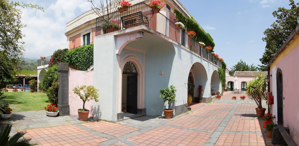 Hotel Etna — Outdoor in Giarre, Sicily