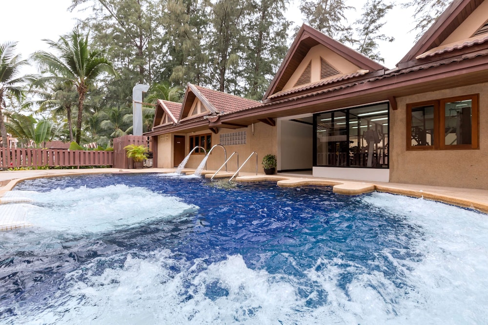 Best Western Premier Bangtao Beach Resort & Spa — Swimming pool in Bang Tao Beach, Phuket Province