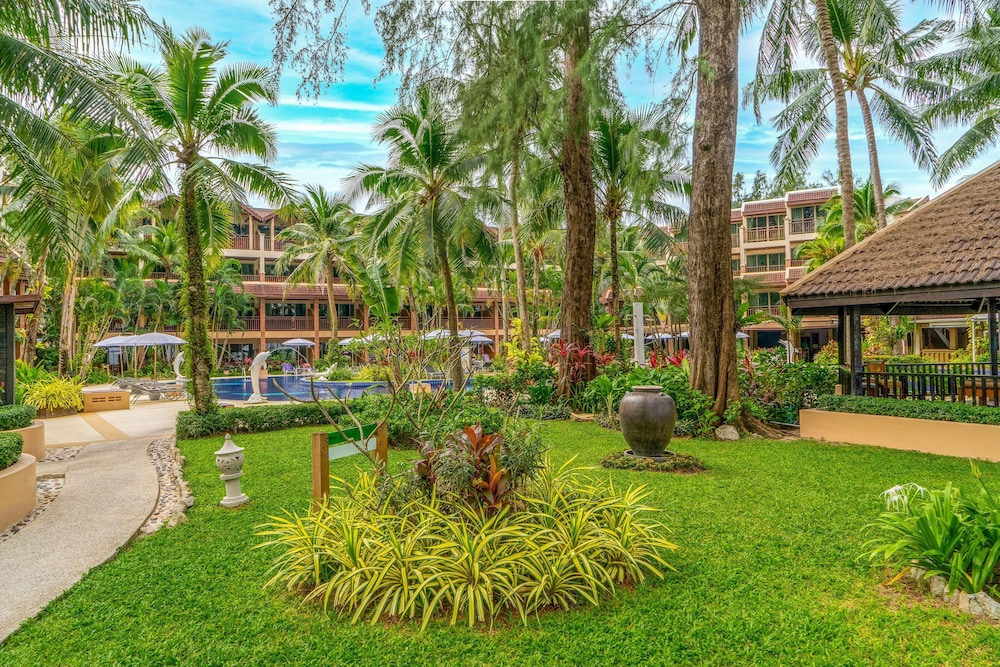 Best Western Premier Bangtao Beach Resort & Spa — Hotel building in Bang Tao Beach, Phuket Province