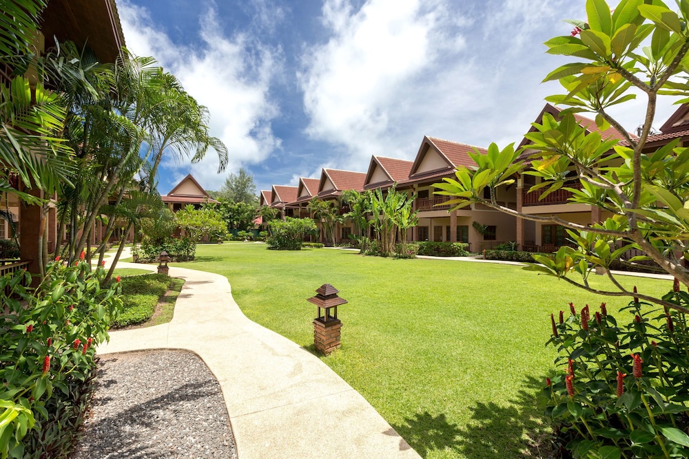 Best Western Premier Bangtao Beach Resort & Spa — Hotel building in Bang Tao Beach, Phuket Province