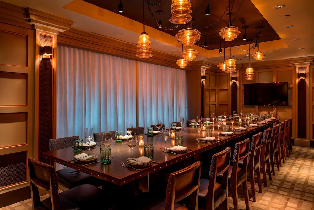Moxy NYC Times Square — Restaurant & bars in New York City, New York State