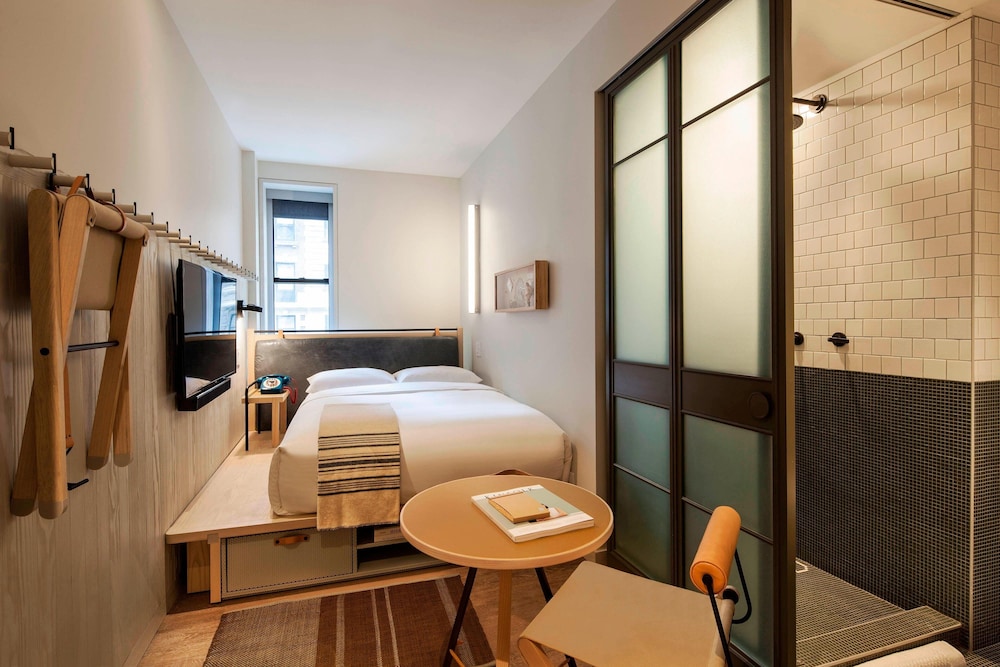 Moxy NYC Times Square — Hotel rooms in New York City, New York State