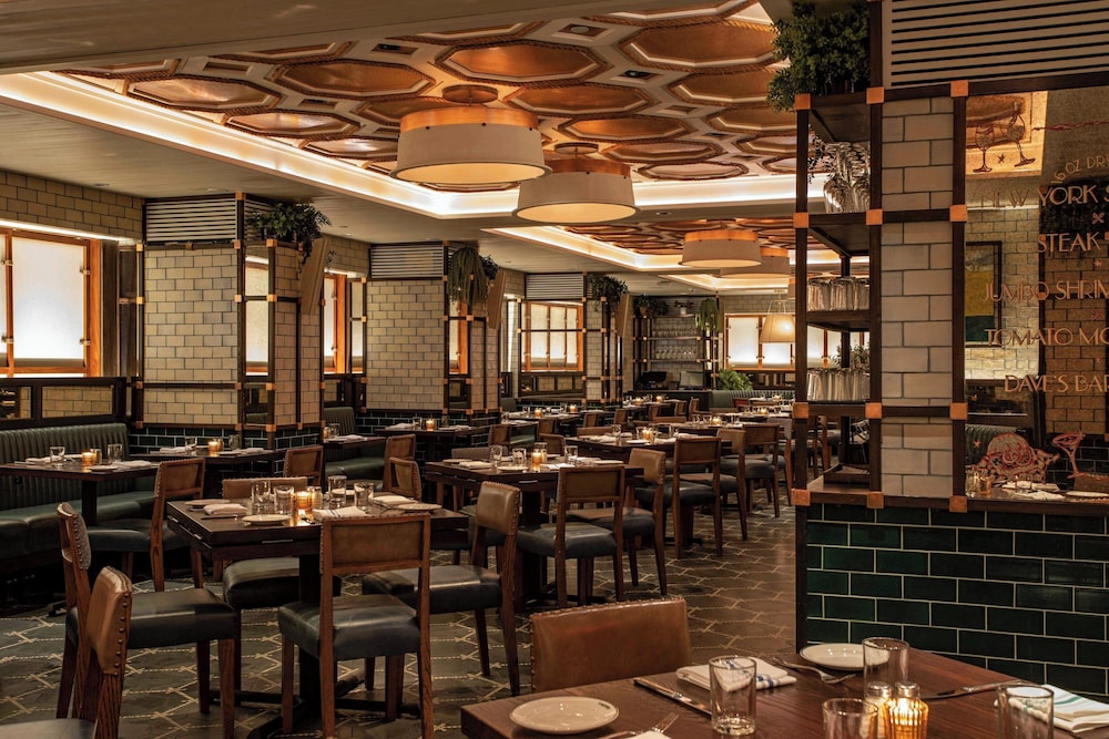 Moxy NYC Times Square — Restaurant & bars in New York City, New York State