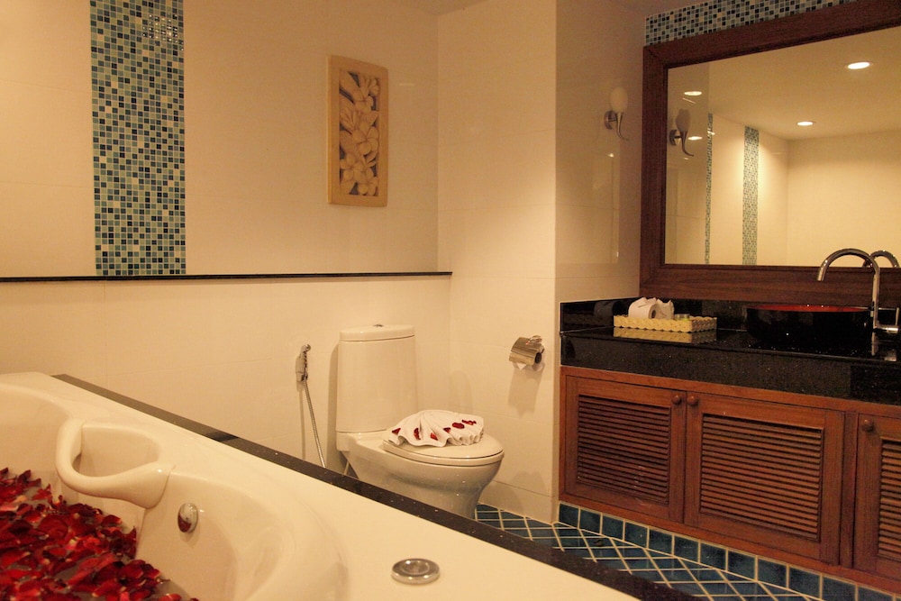Baan Yuree Resort and Spa — Hotel rooms in Patong Beach, Phuket Province