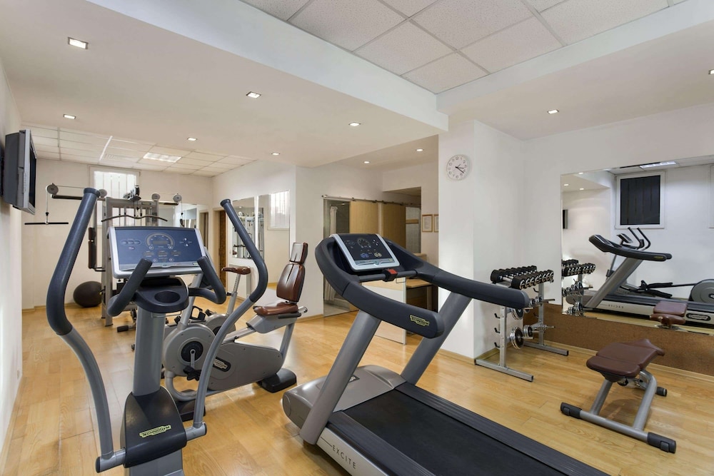 Ramada Hotel & Suites by Wyndham Bucharest North - zdjęcie 5