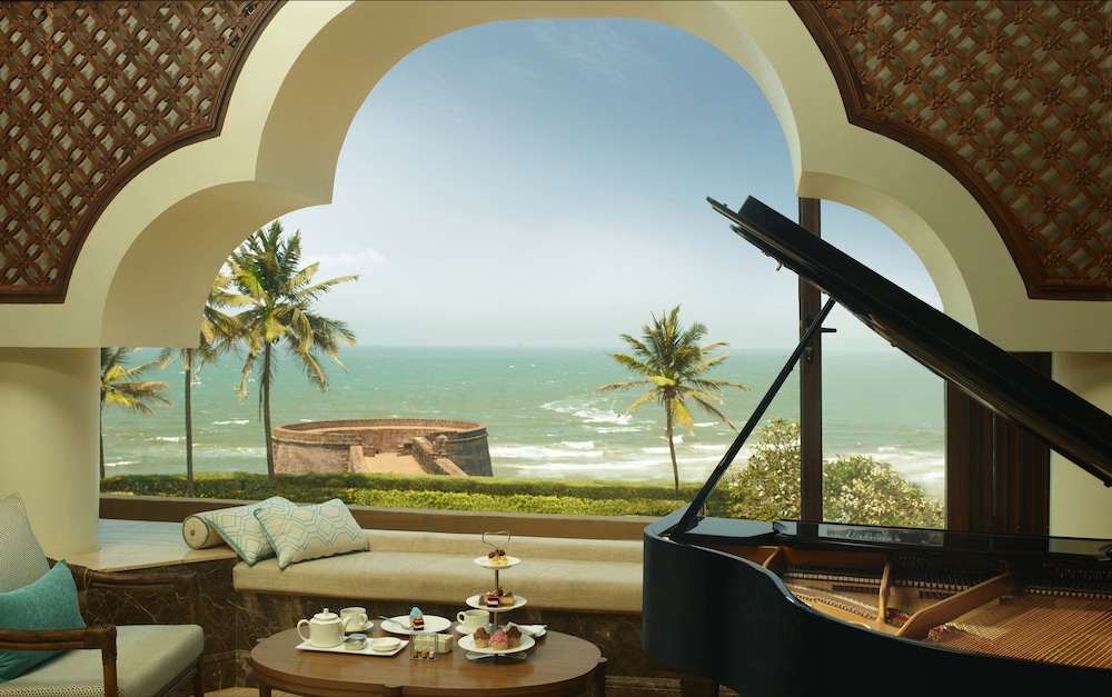 Taj Fort Aguada Resort & Spa, Goa — Restaurant & bars in Candolim, Goa