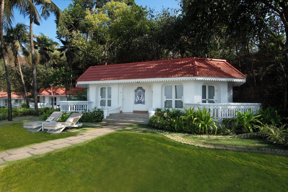 Taj Fort Aguada Resort & Spa, Goa — Hotel building in Candolim, Goa