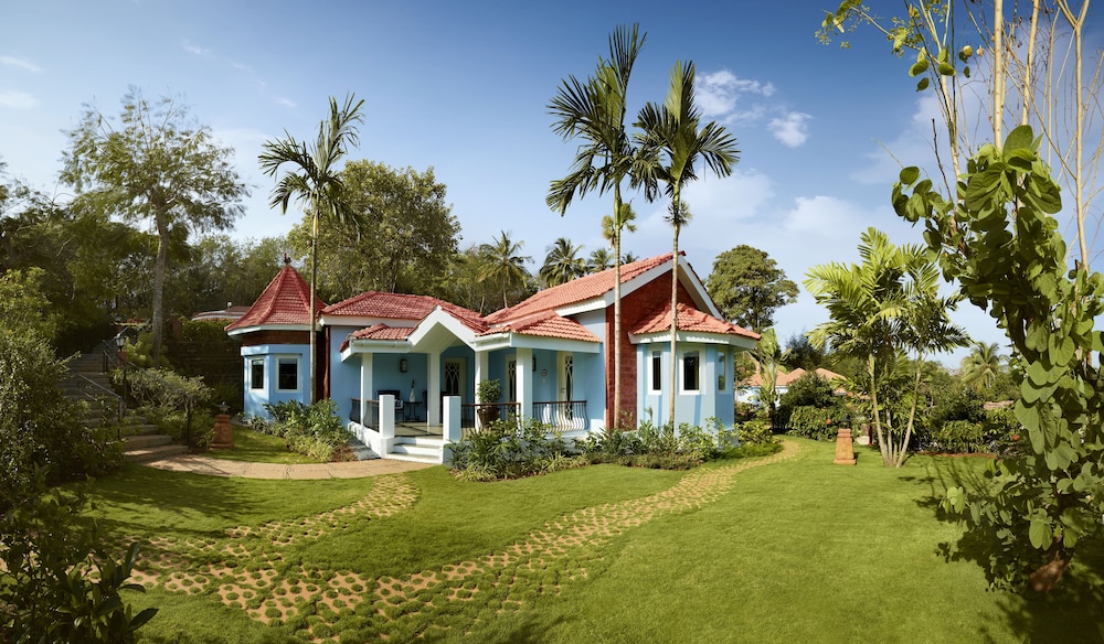 Taj Fort Aguada Resort & Spa, Goa — Hotel building in Candolim, Goa
