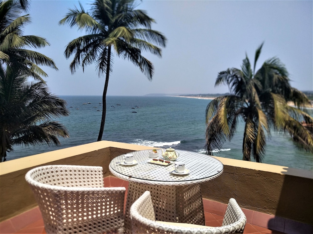 Taj Fort Aguada Resort & Spa, Goa — Beach in Candolim, Goa