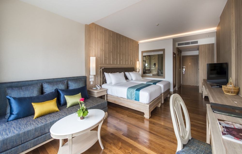 Diamond Cliff Resort & Spa, Patong Beach — Hotel rooms in Patong Beach, Phuket Province
