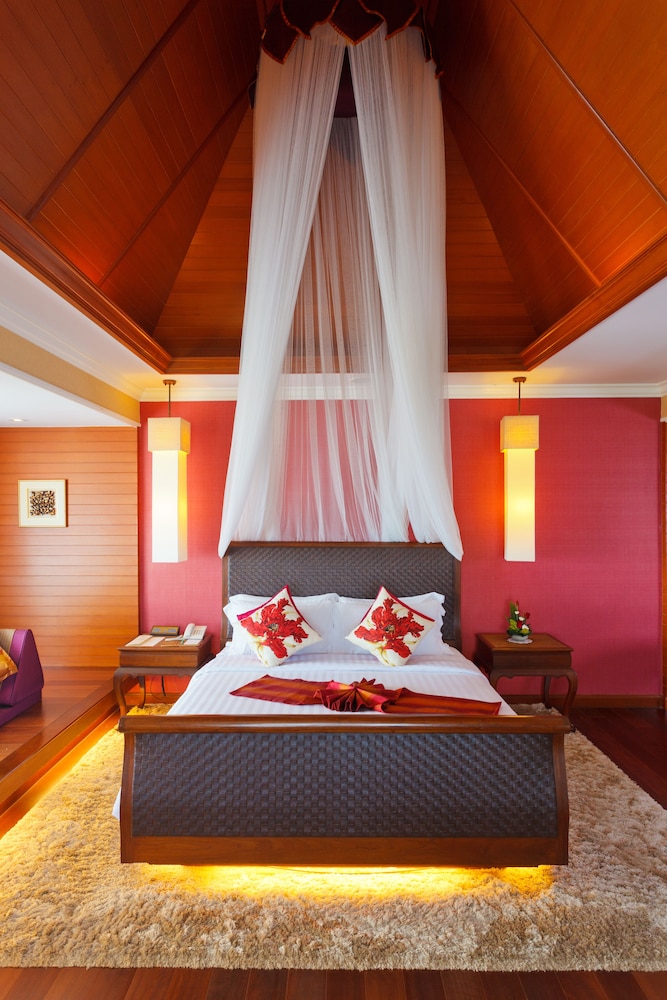 Diamond Cliff Resort & Spa, Patong Beach — Hotel rooms in Patong Beach, Phuket Province