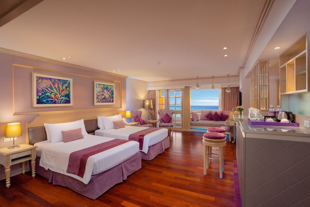 Diamond Cliff Resort & Spa, Patong Beach — Hotel rooms in Patong Beach, Phuket Province