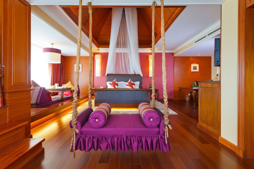 Diamond Cliff Resort & Spa, Patong Beach — Hotel rooms in Patong Beach, Phuket Province