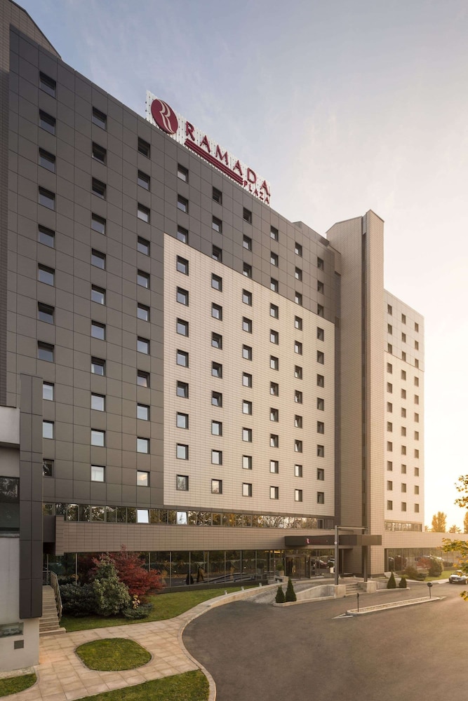 Ramada Plaza by Wyndham Bucharest Convention Center - zdjęcie 4