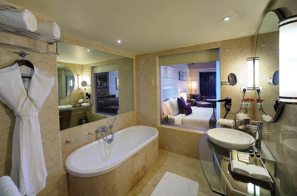Vivanta Goa, Panaji — Hotel rooms in Panaji, Goa