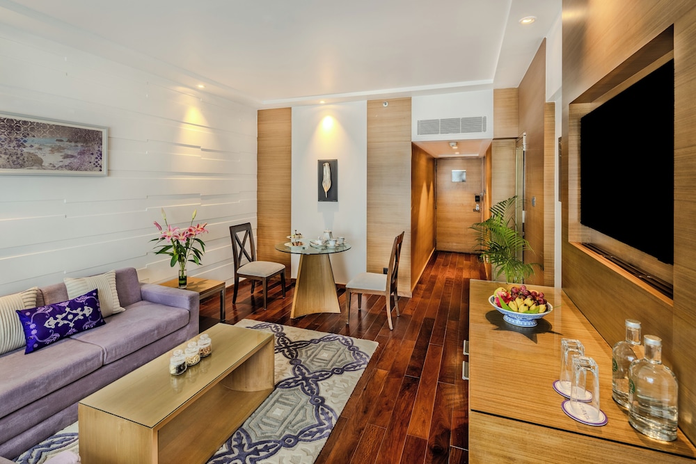 Vivanta Goa, Panaji — Hotel rooms in Panaji, Goa