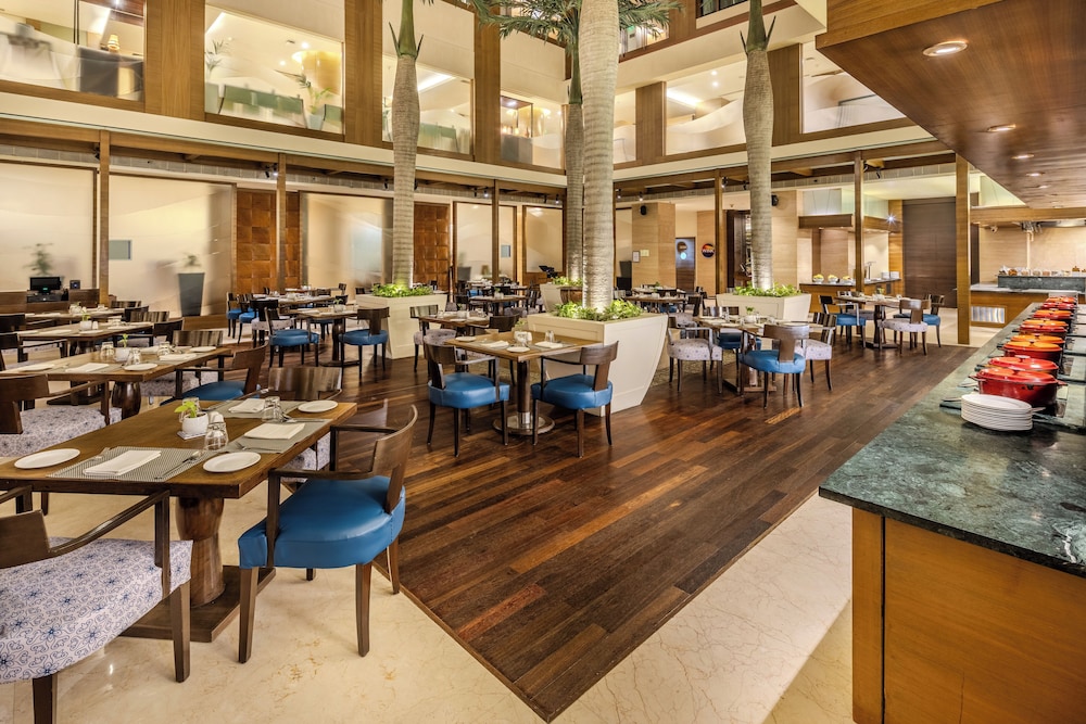 Vivanta Goa, Panaji — Restaurant & bars in Panaji, Goa