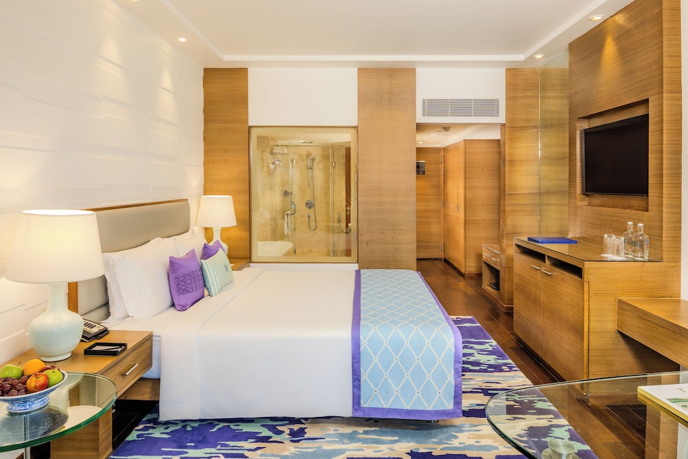 Vivanta Goa, Panaji — Hotel rooms in Panaji, Goa