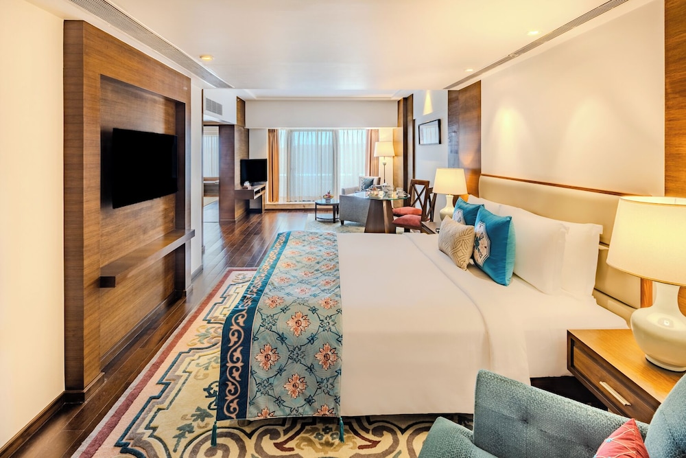 Vivanta Goa, Panaji — Hotel rooms in Panaji, Goa