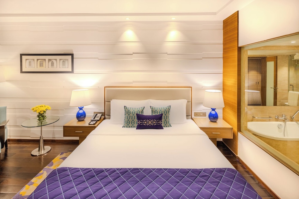 Vivanta Goa, Panaji — Hotel rooms in Panaji, Goa