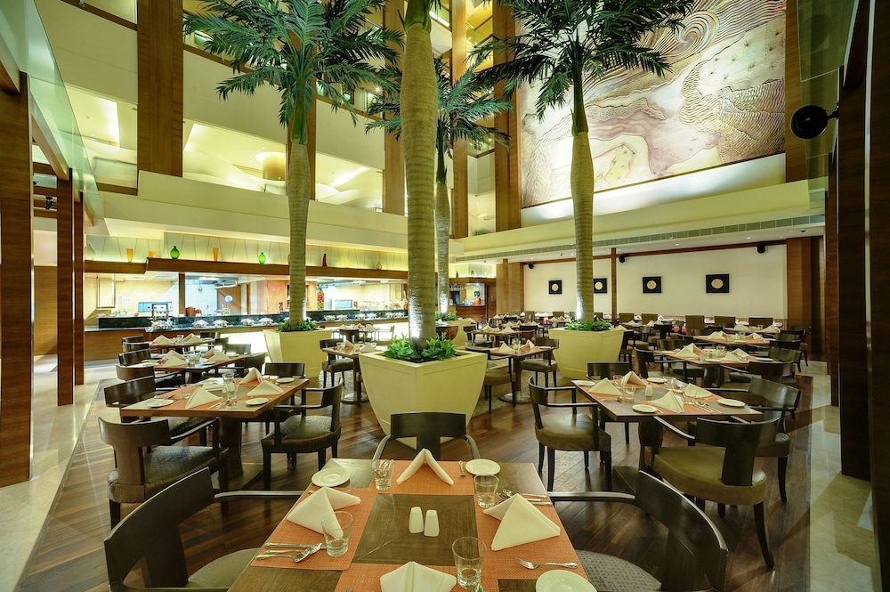 Vivanta Goa, Panaji — Restaurant & bars in Panaji, Goa