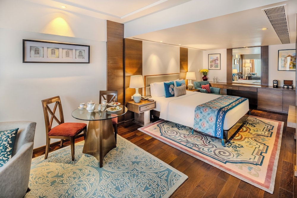 Vivanta Goa, Panaji — Hotel rooms in Panaji, Goa