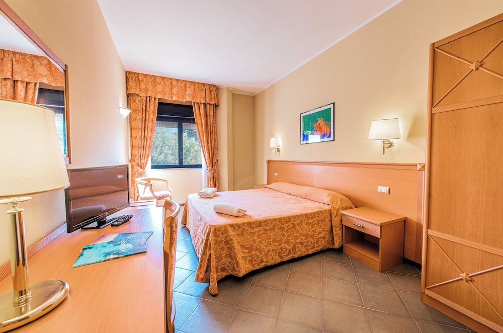 VOI Florio Resort — Hotel rooms in Cinisi, Sicily