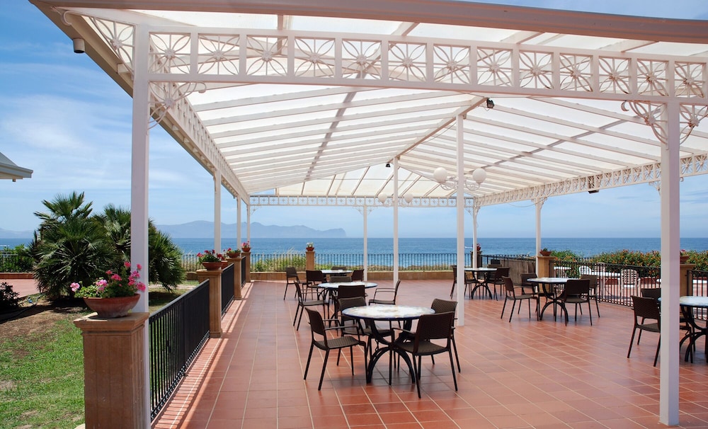VOI Florio Resort — Restaurant & bars in Cinisi, Sicily