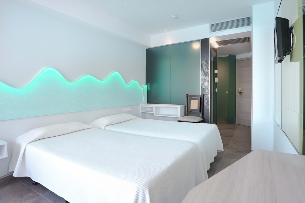 KAKTUS Hotel Benikaktus — Hotel rooms in Benidorm, Valencian Community