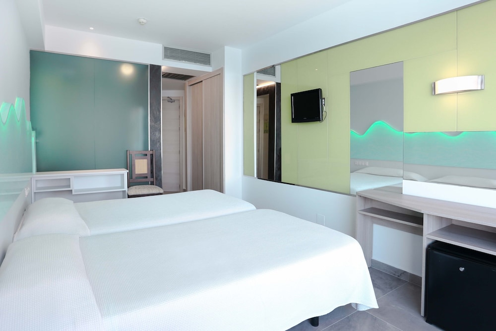 KAKTUS Hotel Benikaktus — Hotel rooms in Benidorm, Valencian Community