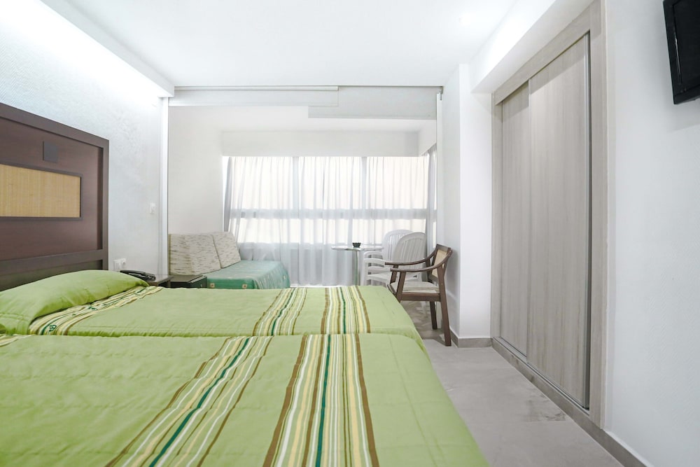 KAKTUS Hotel Benikaktus — Hotel rooms in Benidorm, Valencian Community