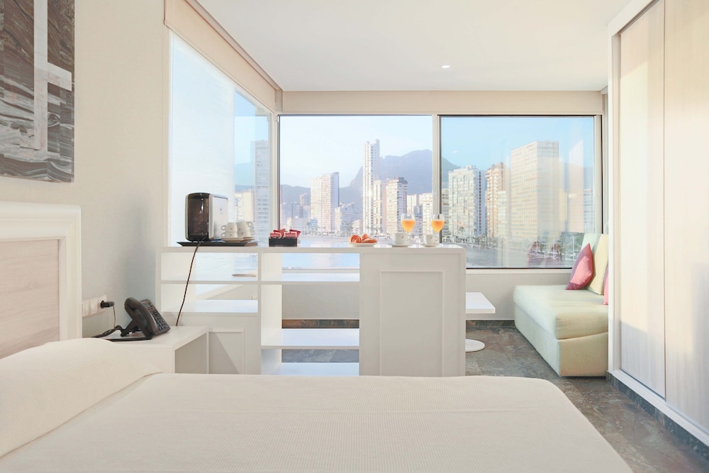 KAKTUS Hotel Benikaktus — Hotel rooms in Benidorm, Valencian Community