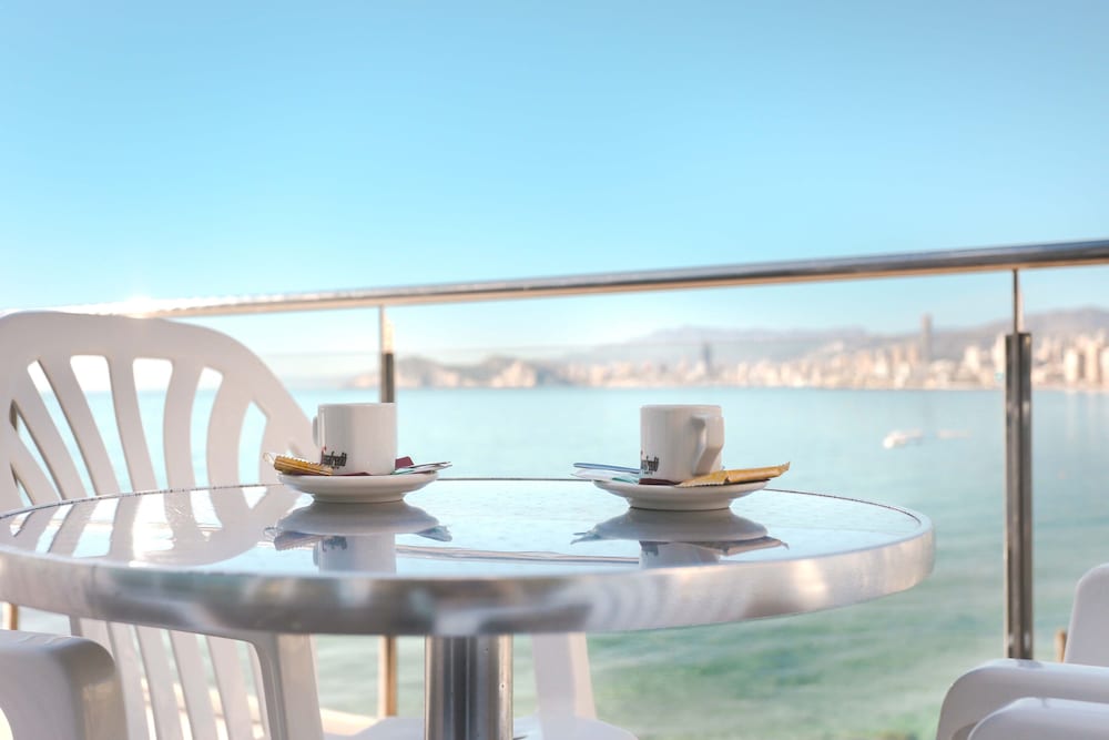 KAKTUS Hotel Benikaktus — Restaurant & bars in Benidorm, Valencian Community