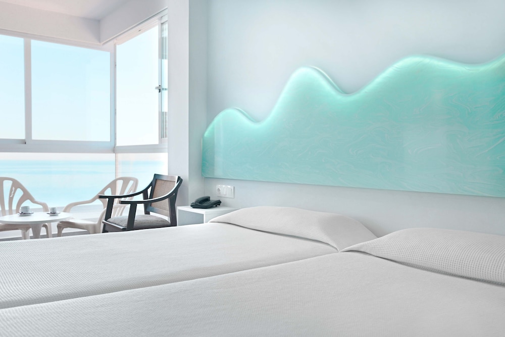 KAKTUS Hotel Benikaktus — Hotel rooms in Benidorm, Valencian Community
