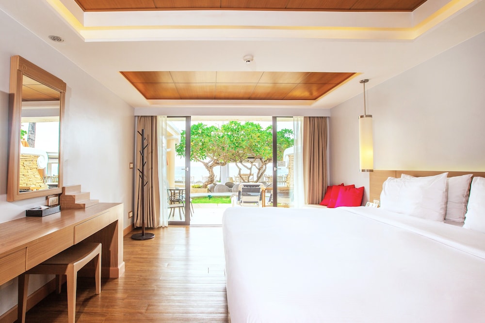 Beyond Karon — Hotel rooms in Karon, Phuket Province