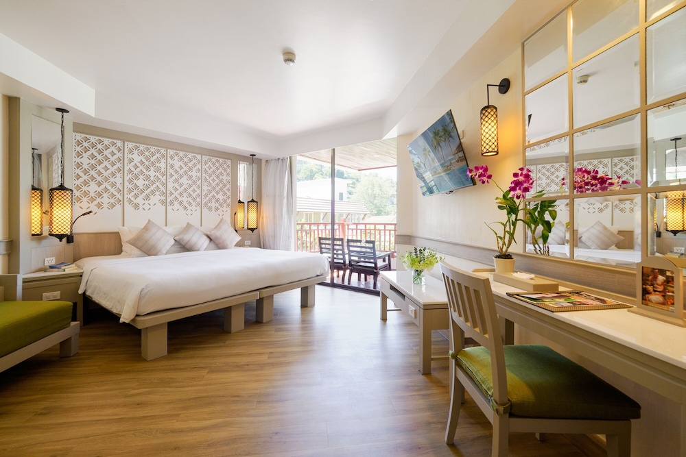 Katathani Phuket Beach Resort — Hotel rooms in Karon, Phuket Province