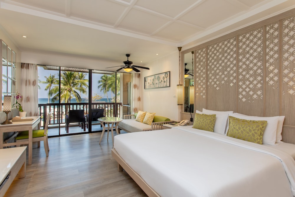 Katathani Phuket Beach Resort — Hotel rooms in Karon, Phuket Province