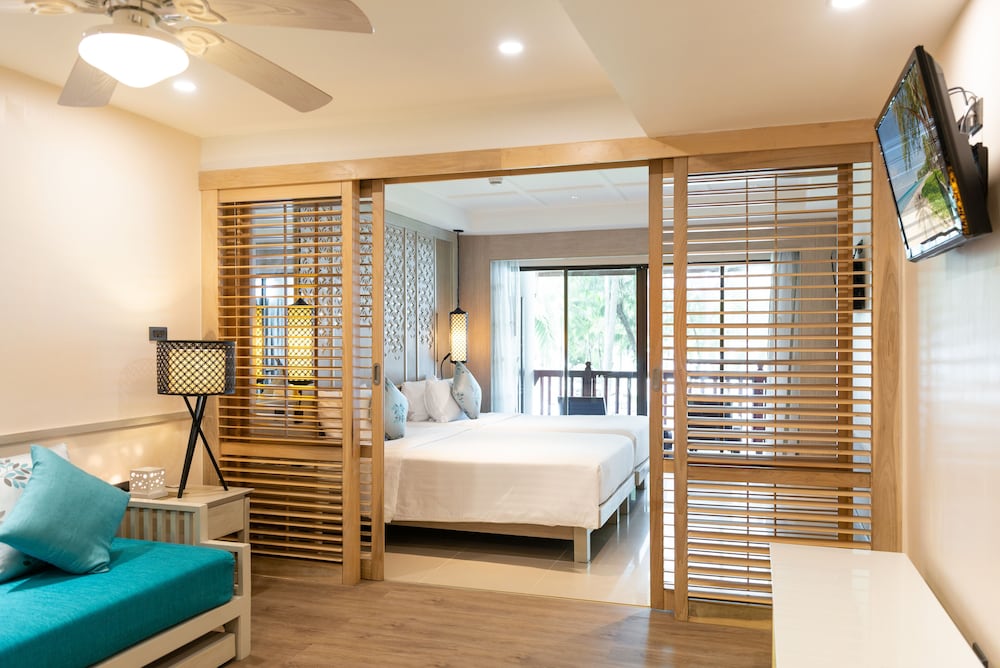 Katathani Phuket Beach Resort — Hotel rooms in Karon, Phuket Province