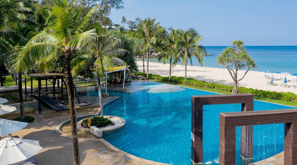 Katathani Phuket Beach Resort — Swimming pool in Karon, Phuket Province