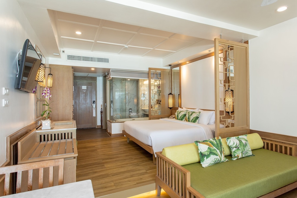 Katathani Phuket Beach Resort — Hotel rooms in Karon, Phuket Province