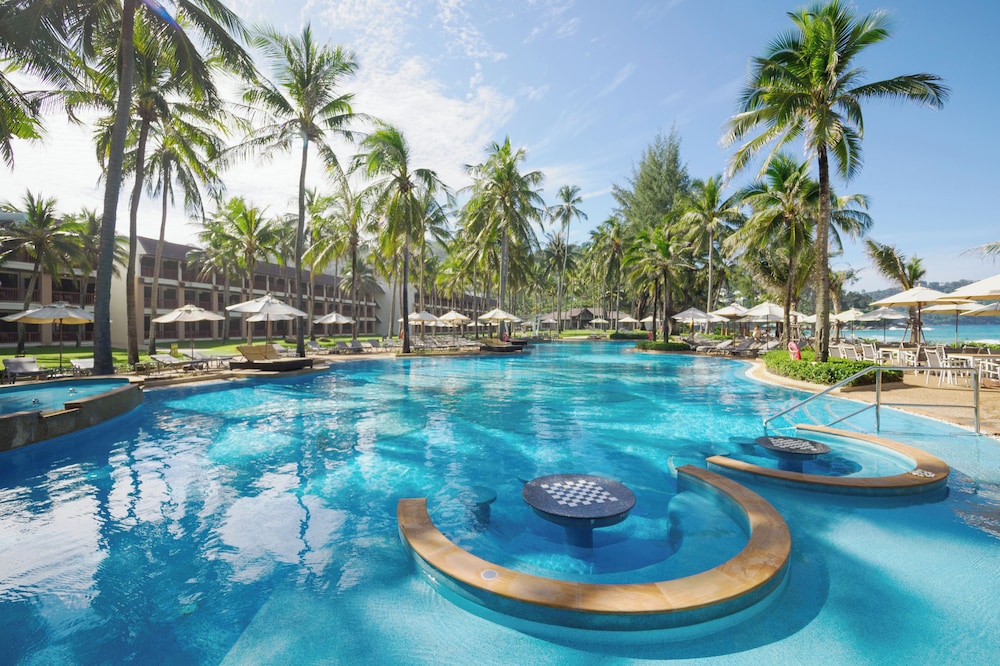 Katathani Phuket Beach Resort — Swimming pool in Karon, Phuket Province