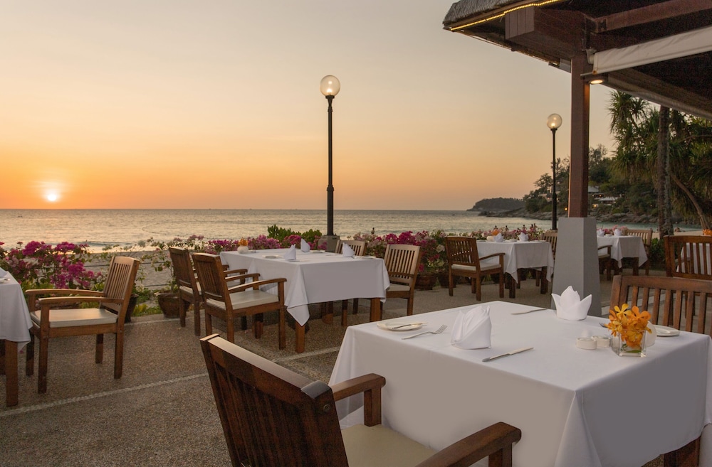 Katathani Phuket Beach Resort — Restaurant & bars in Karon, Phuket Province