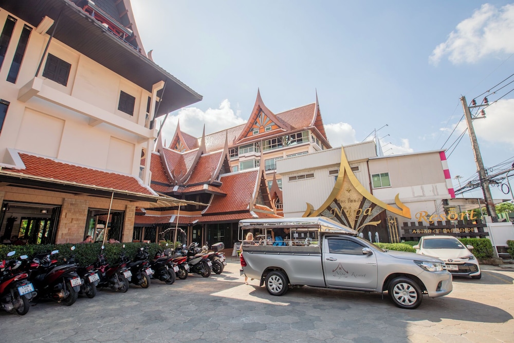 Nipa Resort — Hotel building in Patong Beach, Phuket Province