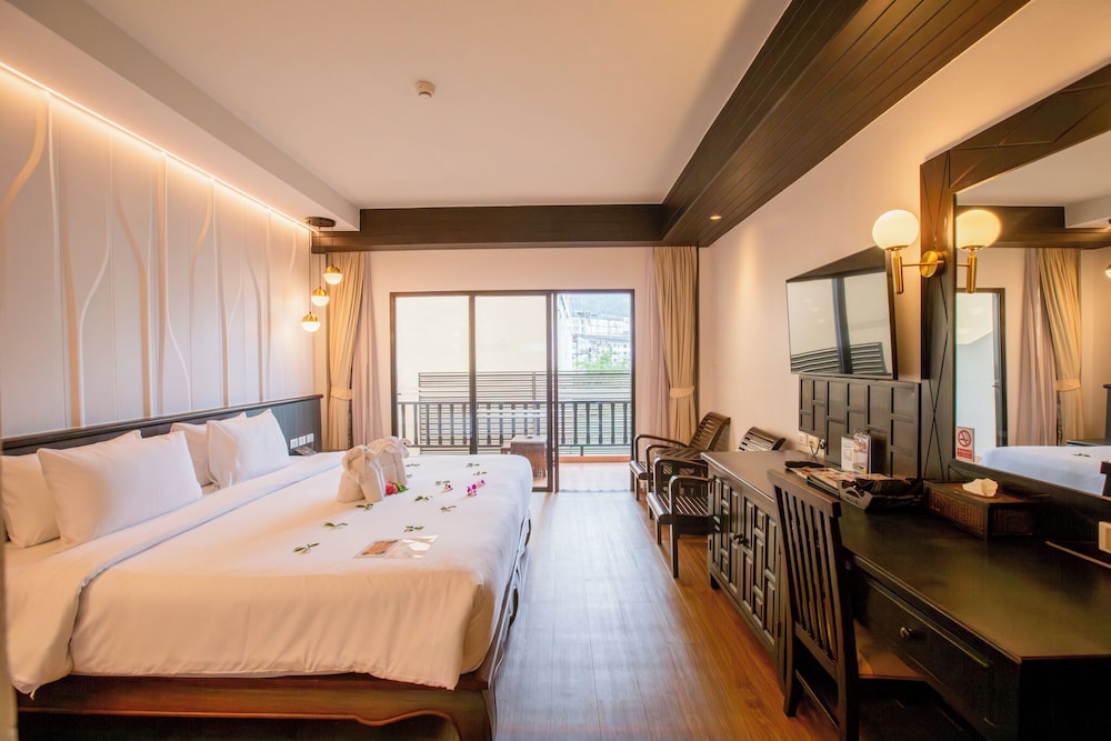 Nipa Resort — Hotel rooms in Patong Beach, Phuket Province