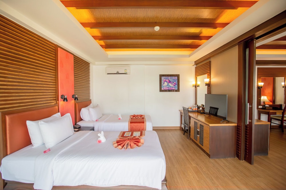 Nipa Resort — Hotel rooms in Patong Beach, Phuket Province
