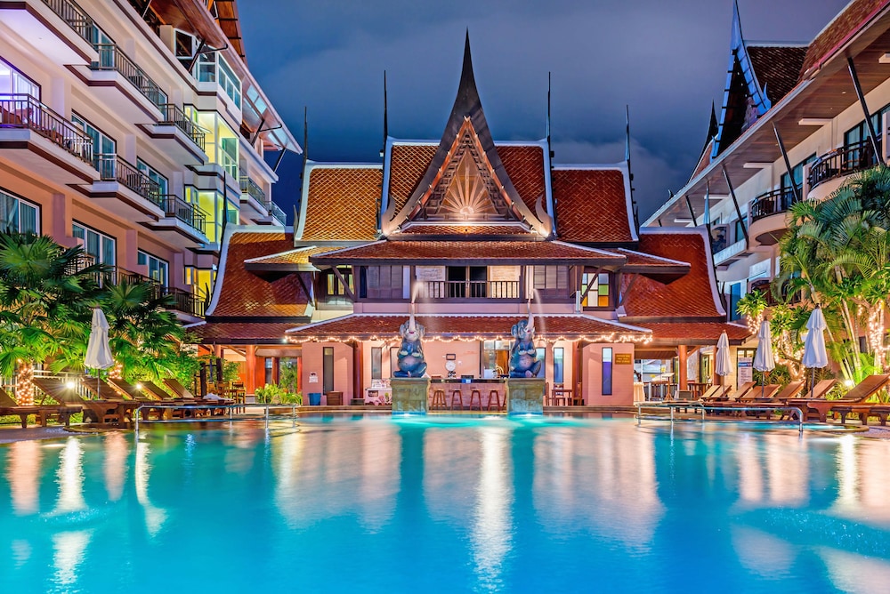 Nipa Resort — Hotel building in Patong Beach, Phuket Province