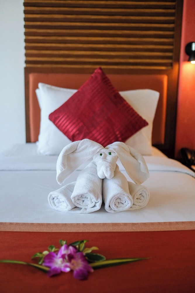 Nipa Resort — Hotel rooms in Patong Beach, Phuket Province