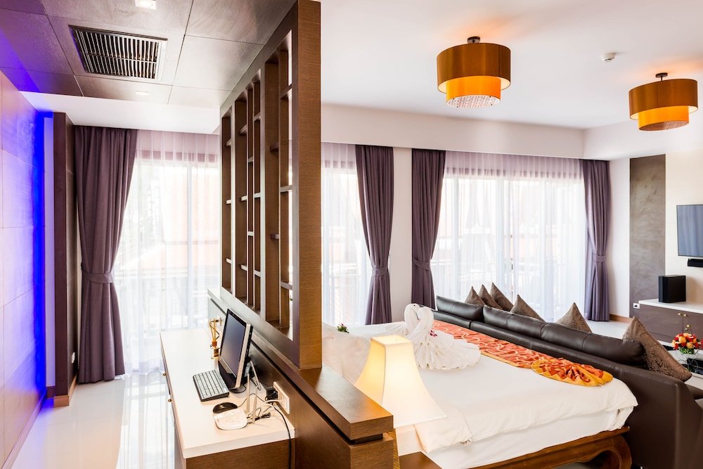 Nipa Resort — Hotel rooms in Patong Beach, Phuket Province